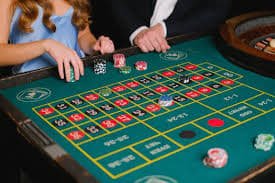 Antarmuka aplikasi pedet togel menampilkan layar beranda dengan permainan slot populer
